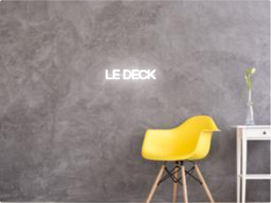 Custom text: LE DECK